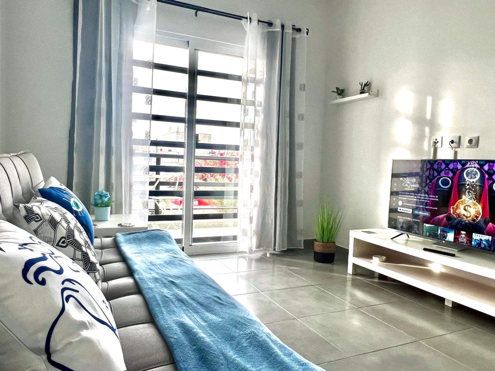 Animos! Apartments: Modern City & Beach Getaway for Nomads & Families Santa Maria Exterior photo