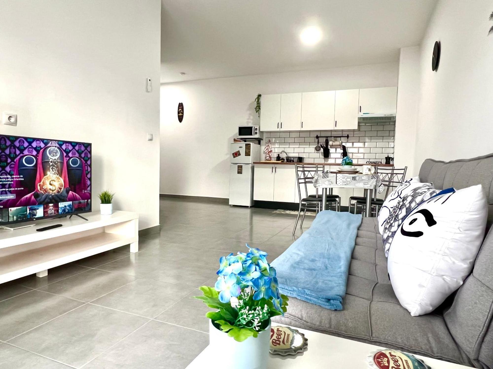 Animos! Apartments: Modern City & Beach Getaway for Nomads & Families Santa Maria Exterior photo
