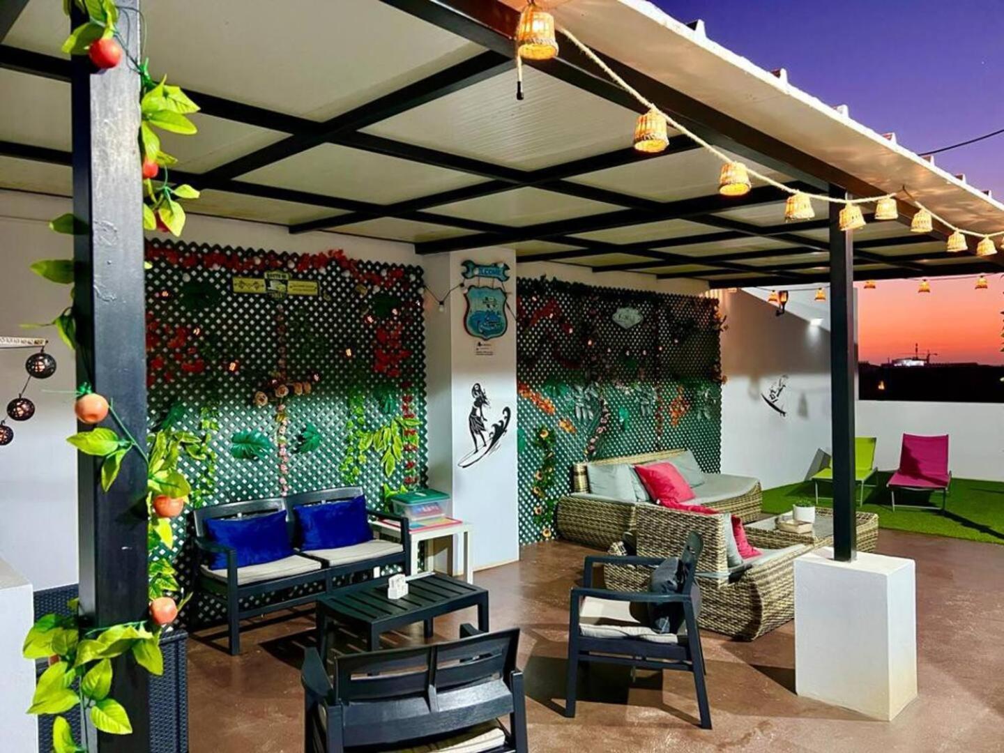 Animos! Apartments: Modern City & Beach Getaway for Nomads & Families Santa Maria Exterior photo