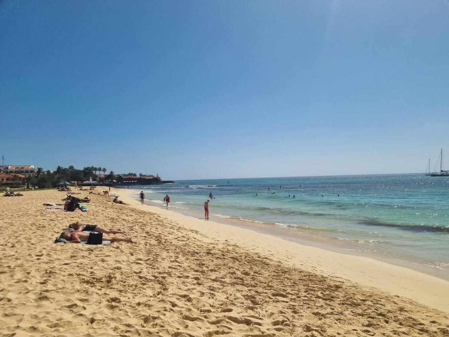 Animos! Apartments: Modern City & Beach Getaway for Nomads & Families Santa Maria Exterior photo