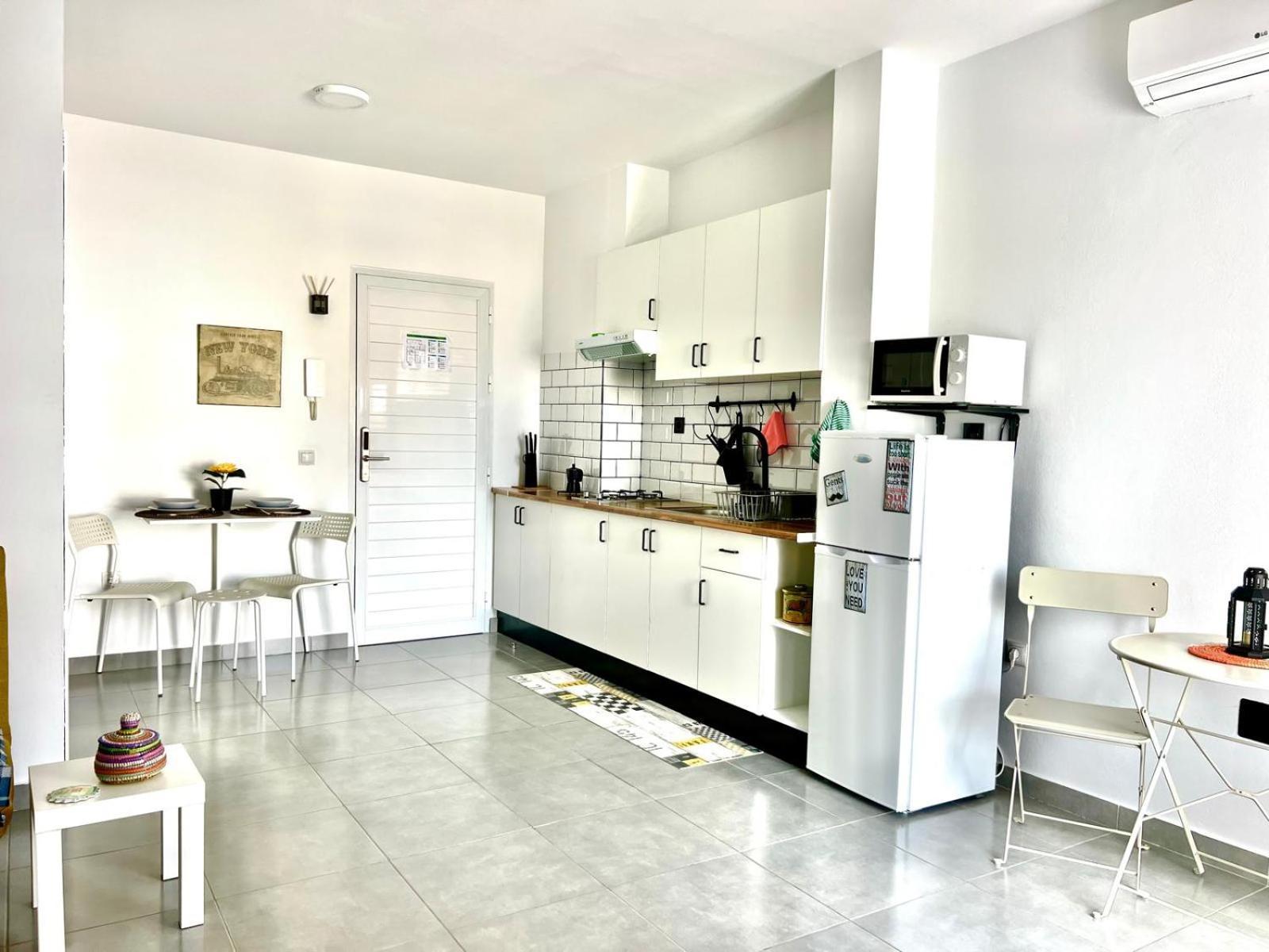 Animos! Apartments: Modern City & Beach Getaway for Nomads & Families Santa Maria Exterior photo