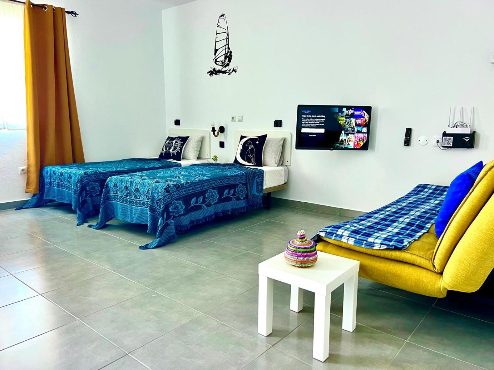 Animos! Apartments: Modern City & Beach Getaway for Nomads & Families Santa Maria Exterior photo