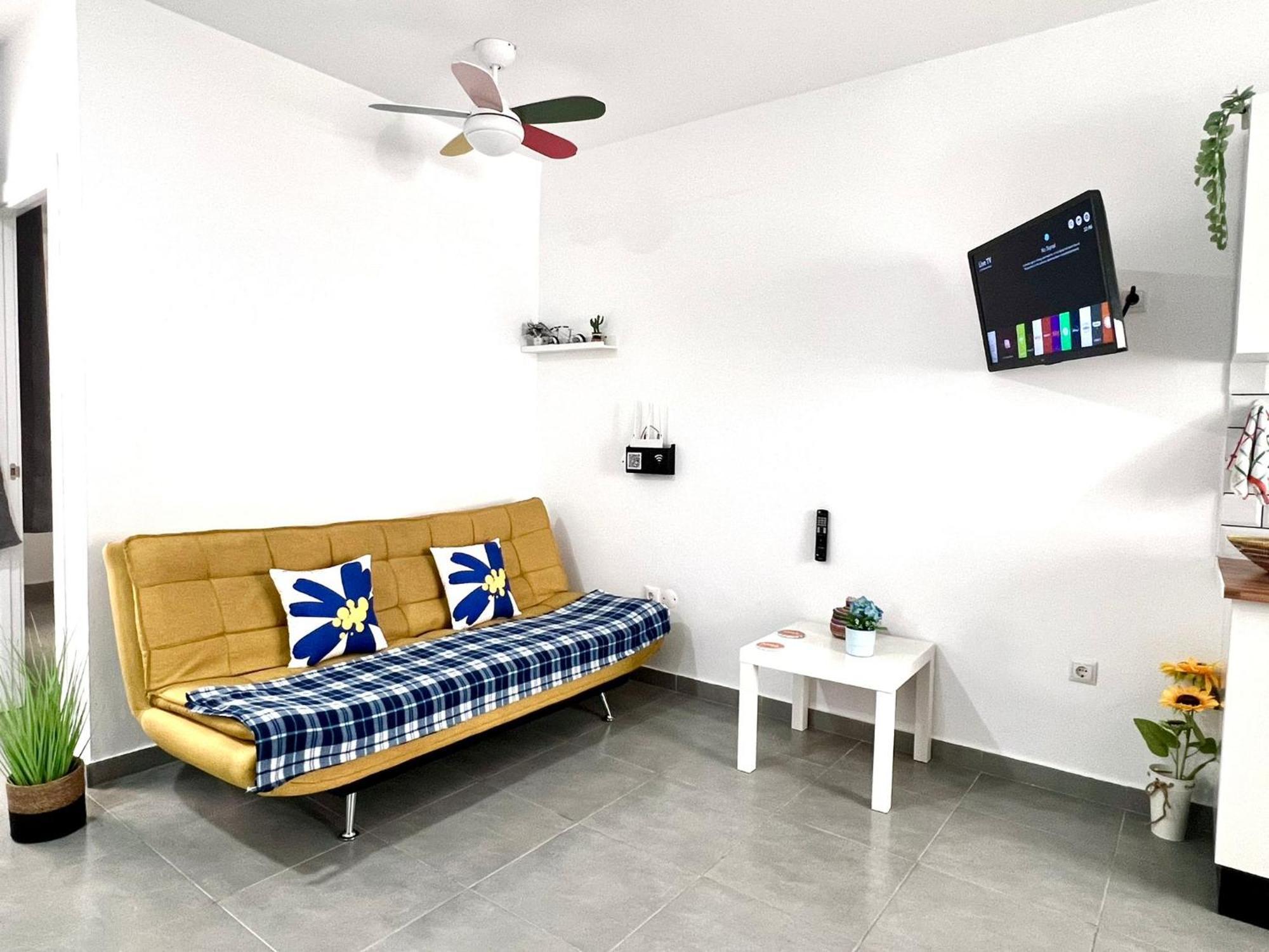 Animos! Apartments: Modern City & Beach Getaway for Nomads & Families Santa Maria Exterior photo